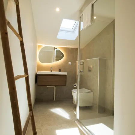 Le Refuge D Ito Leveil Des Sens Sous Les Toits De Apartment Tours